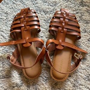 BNWT Old Navy brown cognac fisherman sandals